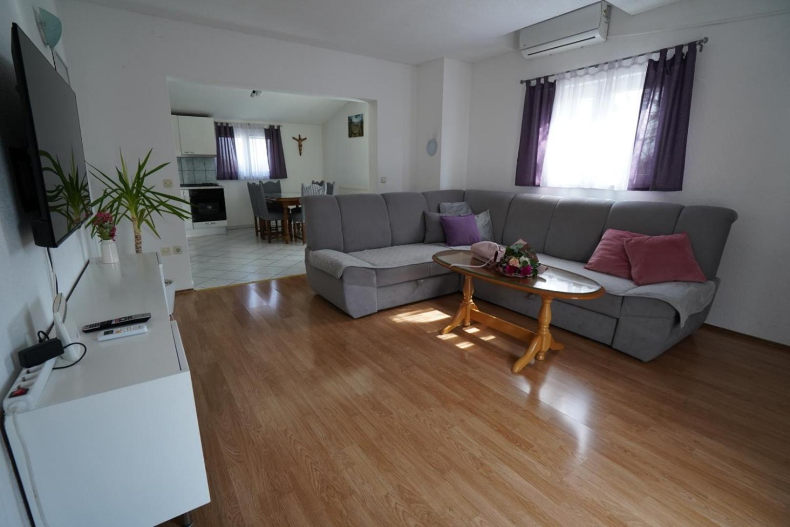 Apartman Marija อิโมตสกี ภายนอก รูปภาพ